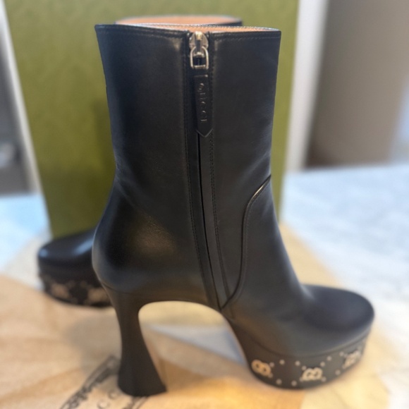 Gucci Janaya  Black Leather GG Stud Platform Booties 37 New in box - Picture 13 of 15